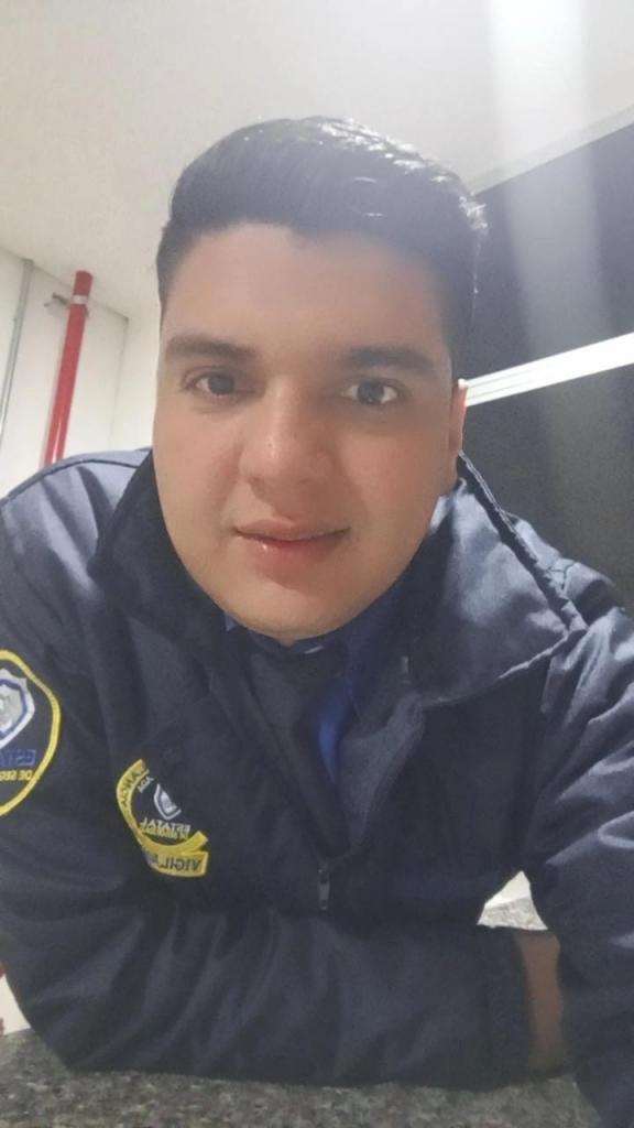 600229878: Chico busca chica en Las Palmas