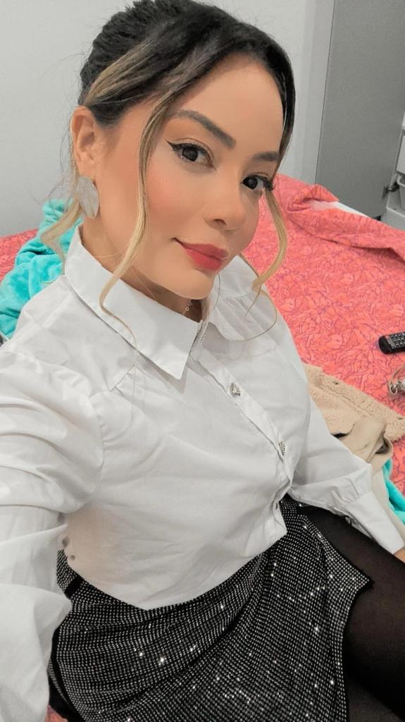 613805791: Chica busca chico en Barcelona