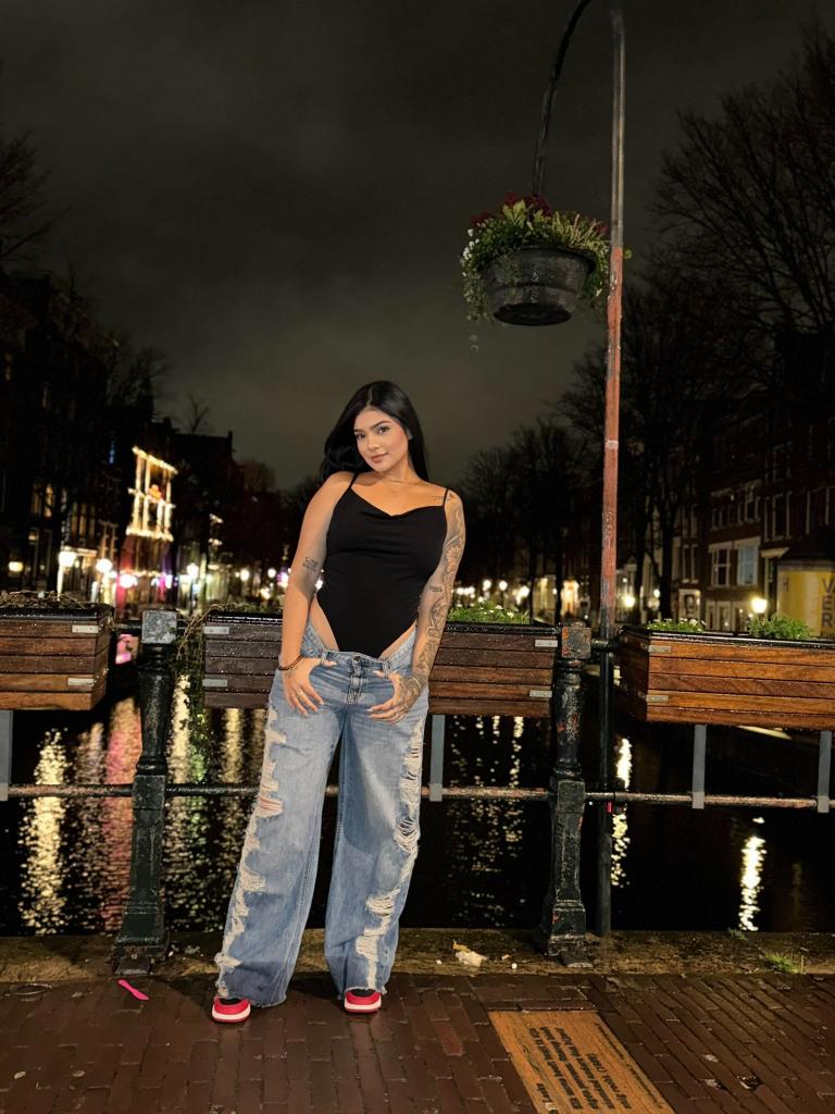 611206293: Chica busca chico en Alicante