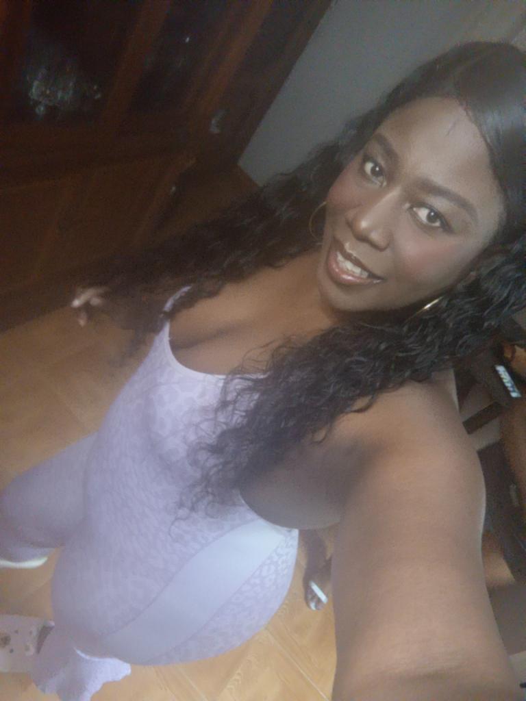 602672147: Chica busca chico en Huesca