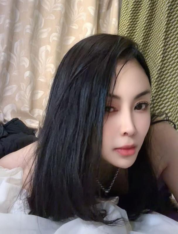 603667782: Chica busca chico en Barcelona