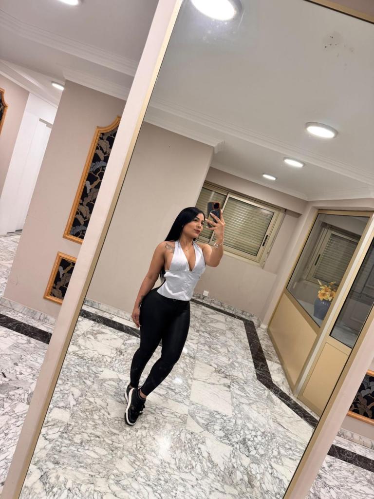 613940355: Chica busca chico en Valencia