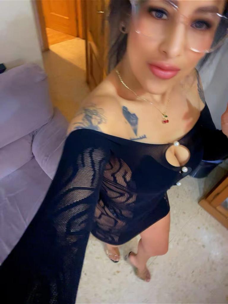 642685775: Chica busca chico en Cádiz