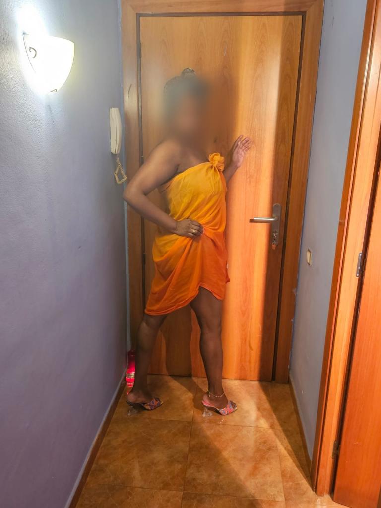 602016897: Chica busca chico en Barcelona