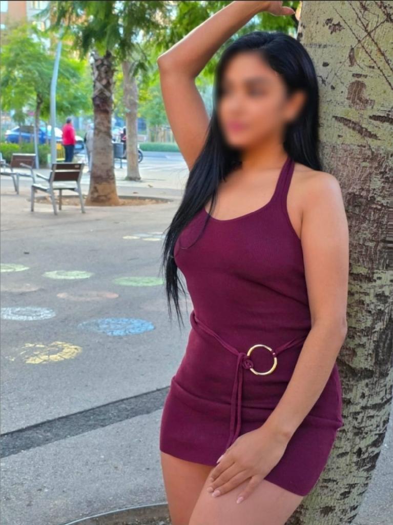 632149511: Chica busca chico en Barcelona