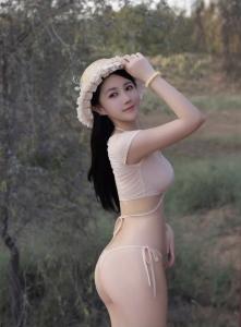 688162996: Chica busca chico en Barcelona