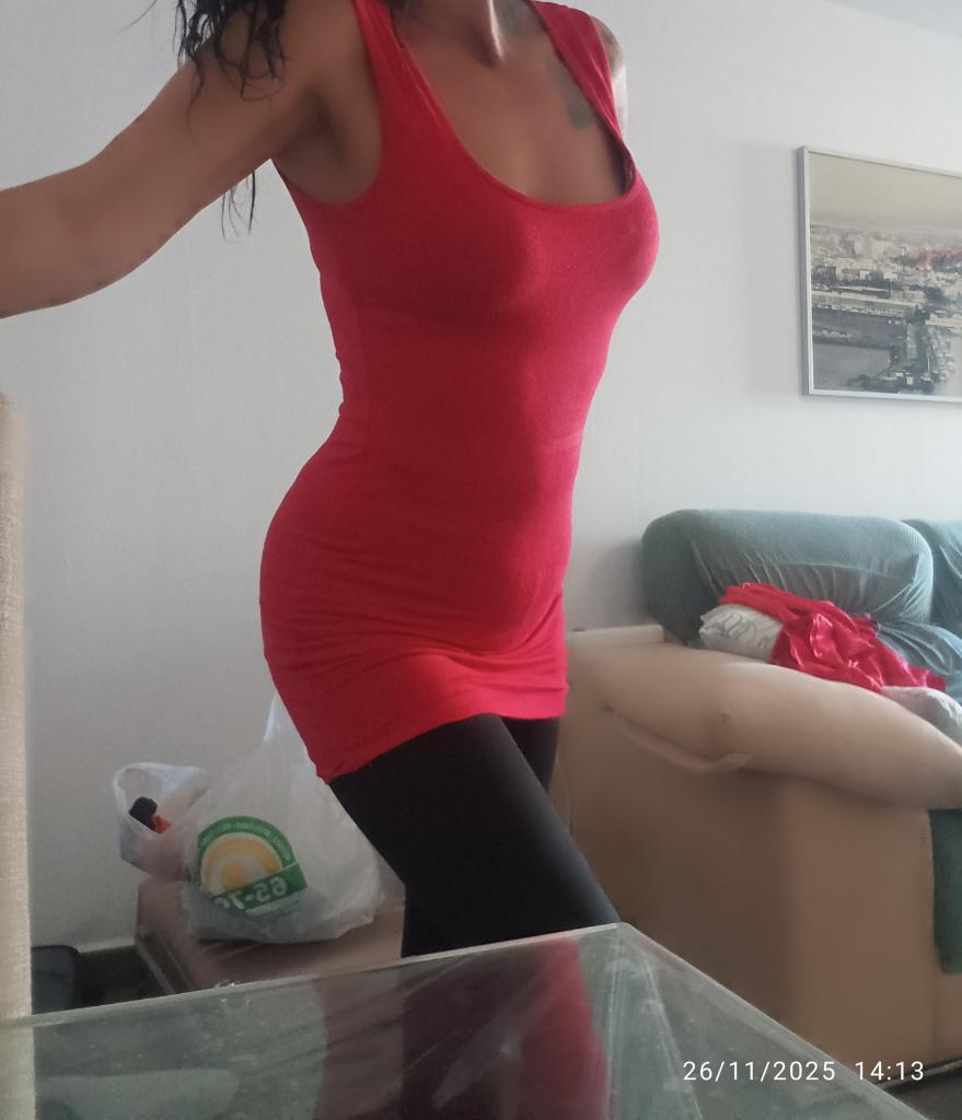 663778937: Chica busca chico en Almería