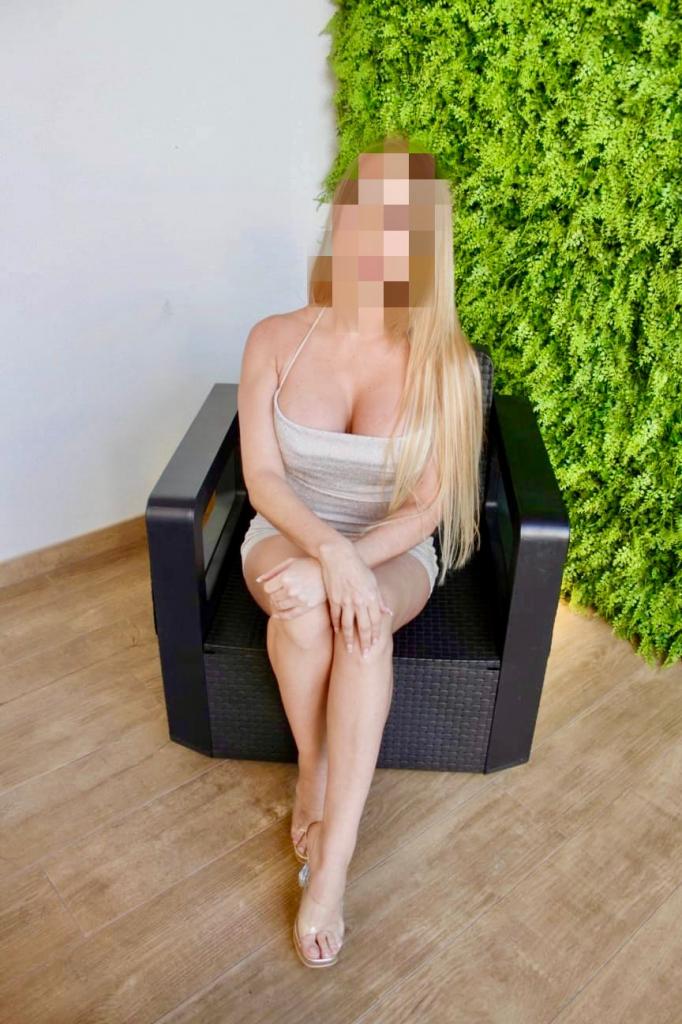 678419705: Chica busca chico en Málaga