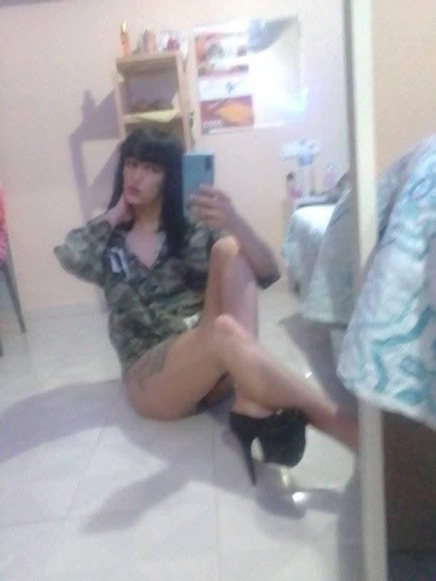 647329213: Travesti en Cádiz