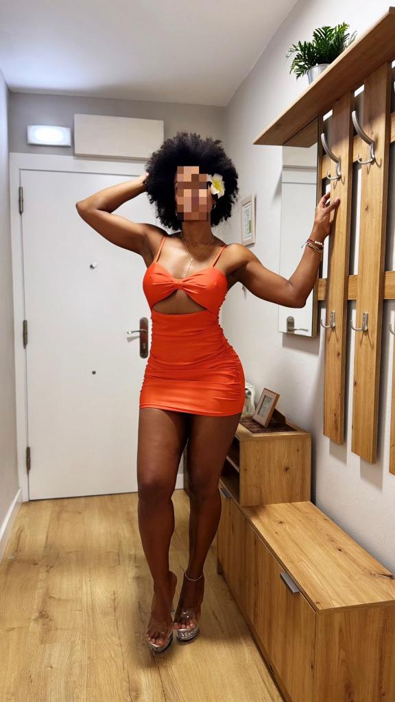 615687097: Chica busca chico en Pontevedra