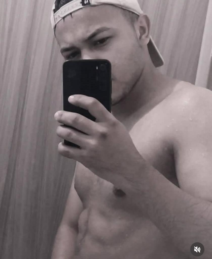 604244939: Chico busca chica en Sevilla