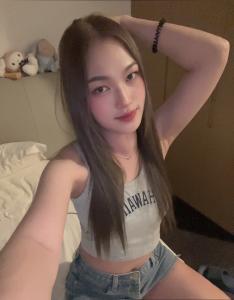 688149189: Chica busca chico en Barcelona