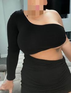 631369065: Chica busca chico en Barcelona