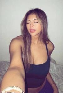 695499533: Chica busca chico en Madrid