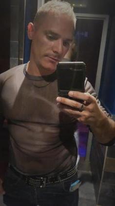 Chico busca chica en Las Palmas: 