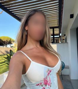 685053877: Chica busca chico en Barcelona