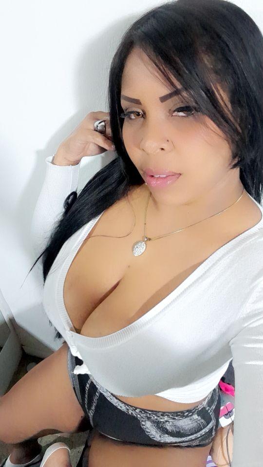 Chica busca chico en La Coruña: Chica busca chico