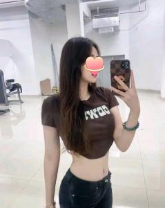 697819499: Chica busca chico en Barcelona