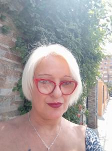 634748491: Chica busca chico en Valencia