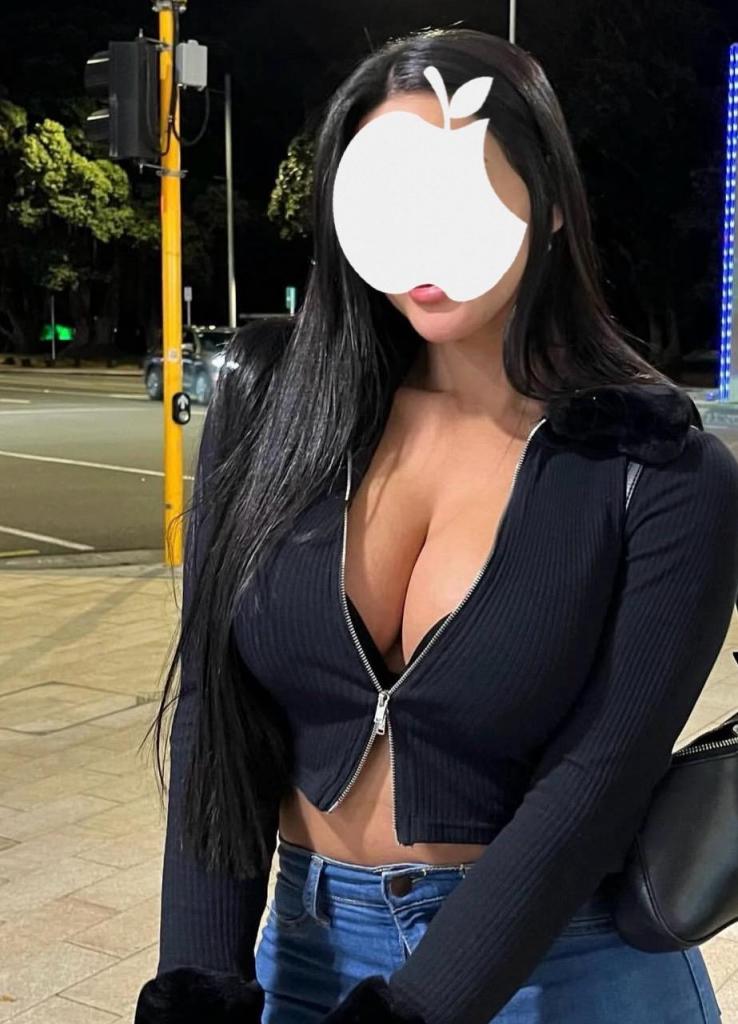 643599610: Chica busca chico en León