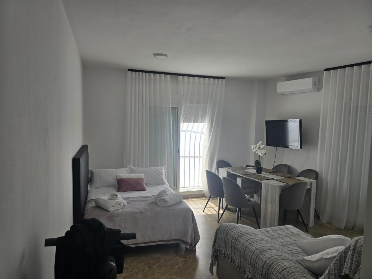 635824443:  en Cádiz