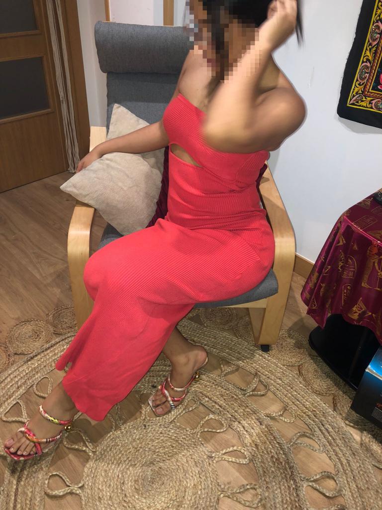 604390300: Chica busca chico en Madrid