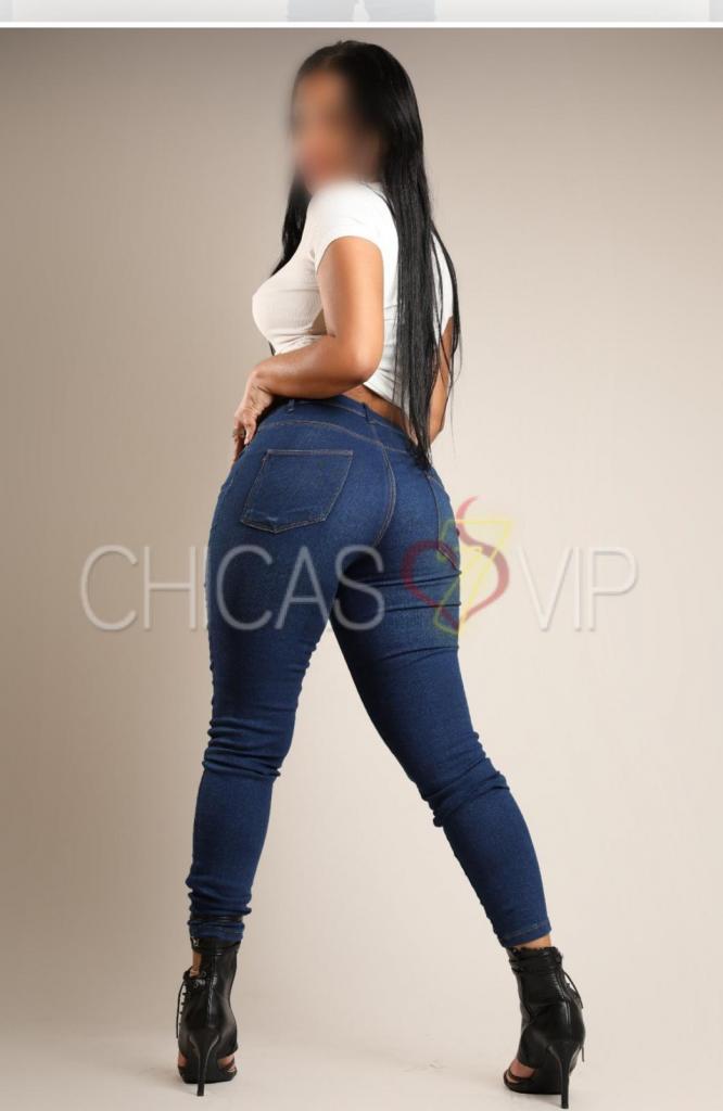 642684135: Chica busca chico en Murcia