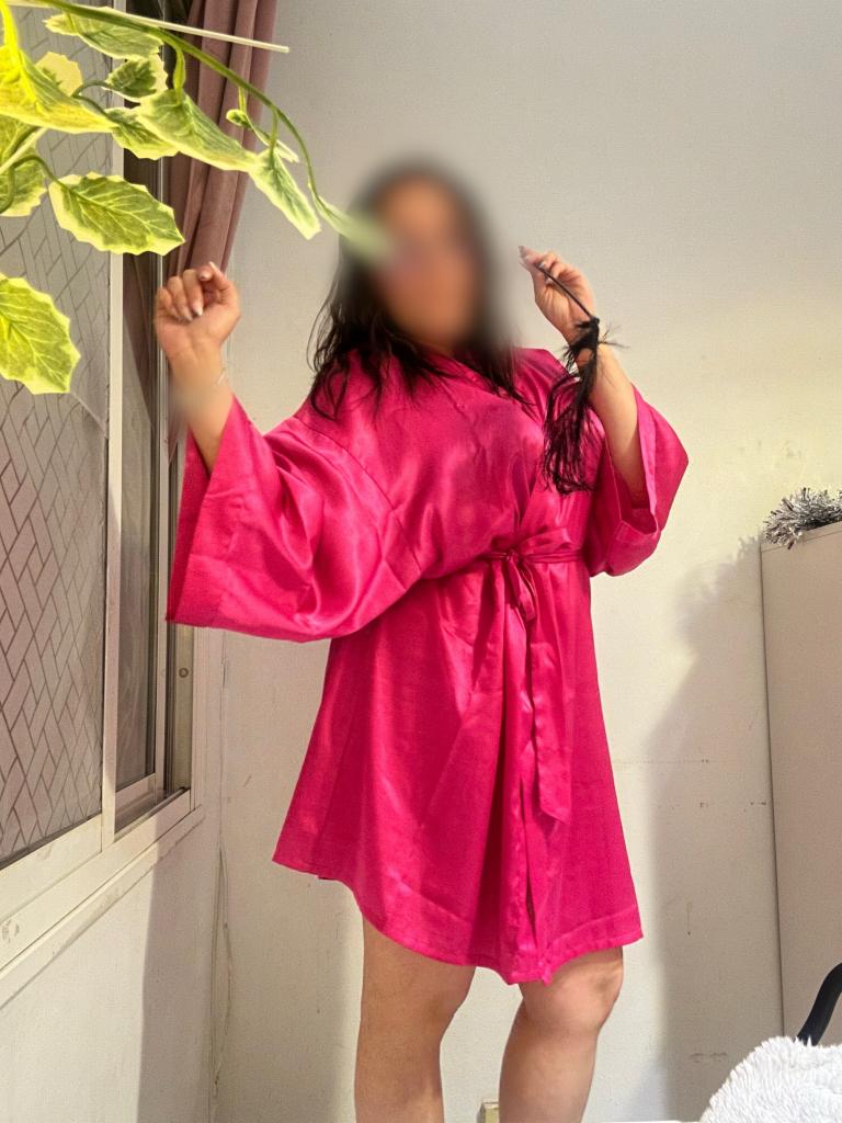 681817303: Chica busca chico en Sevilla