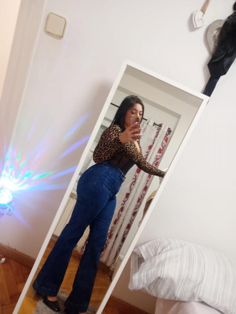 611360376: Chica busca chico en Zaragoza