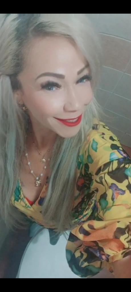 627127946: Chica busca chico en Málaga