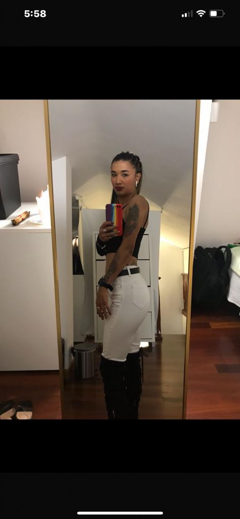 Chica busca chico en Barcelona: 