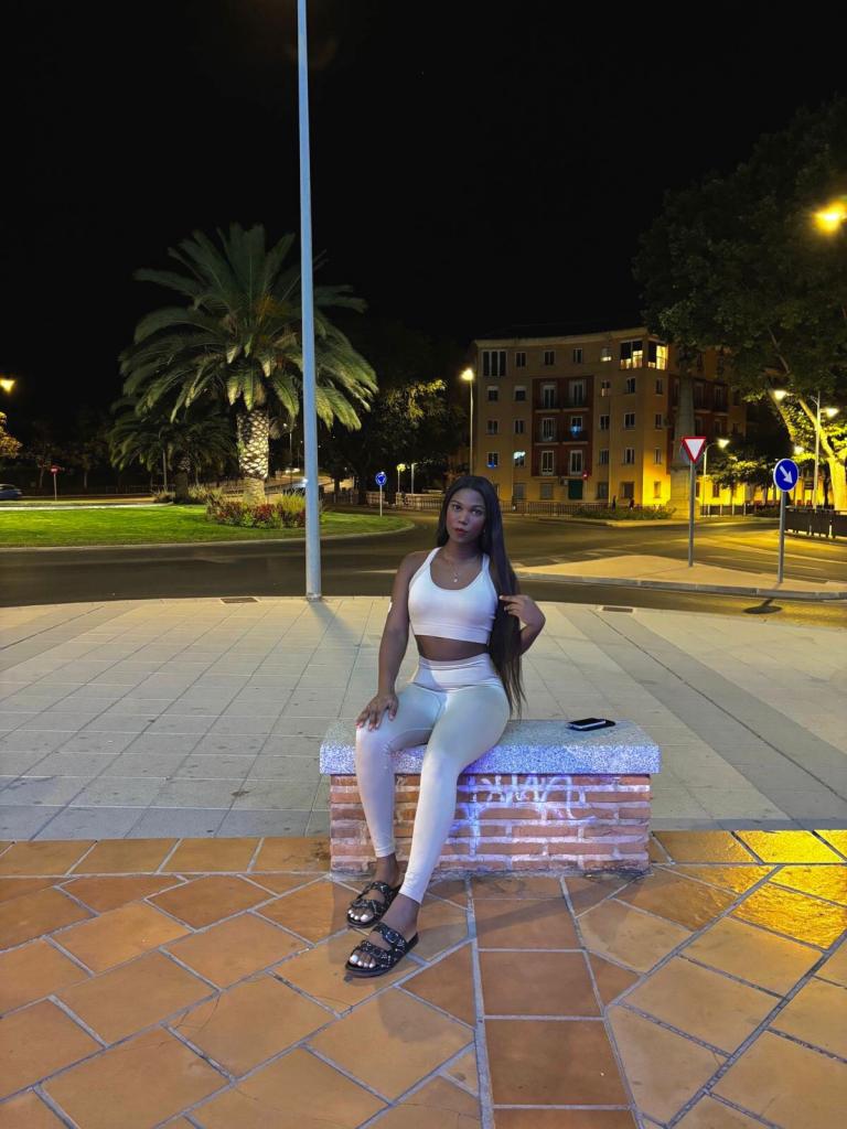 687304703: Transexual en Álava