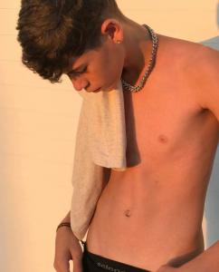 654855840: Chico busca chica en Barcelona