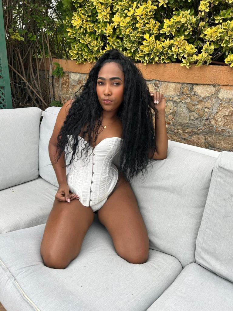 617644684: Chica busca chico en Valencia