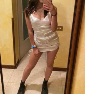 628361750: Chica busca chico en Sevilla