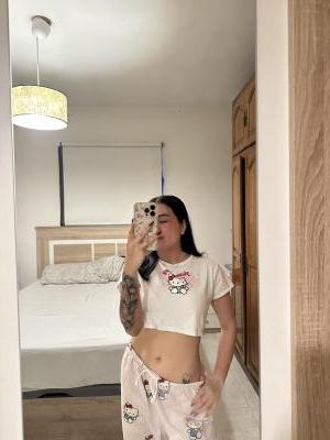 613816867: Chica busca chico en Sevilla