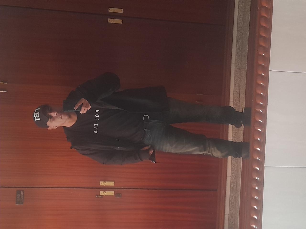 692831674: Chico busca chica en Asturias