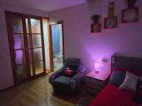 673664572: Chica busca chico en León