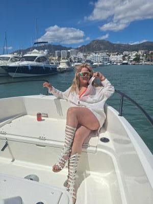 673044818: Chica busca chico en Málaga