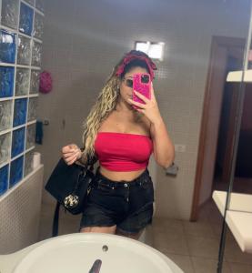 605424313: Chica busca chico en Tenerife