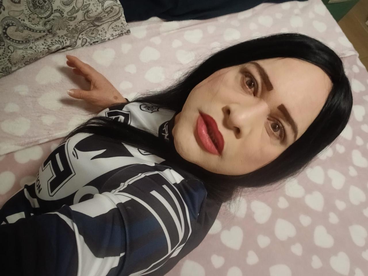 621480182: Travesti en León