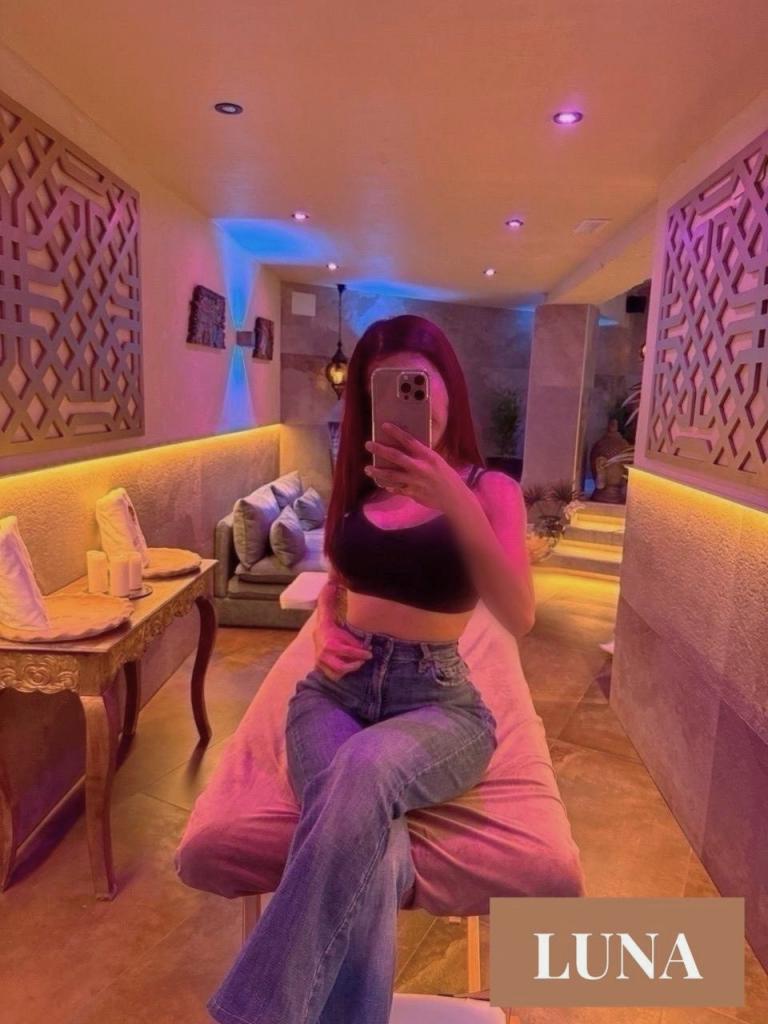 Chica busca chico en Barcelona: Chica busca chico