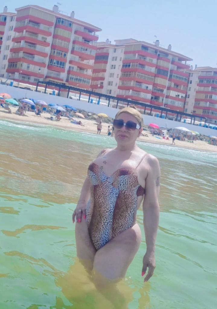 662654743: Chica busca chico en Cádiz