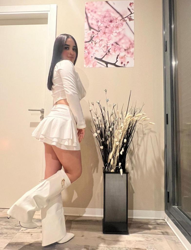 613442998: Chica busca chico en Sevilla