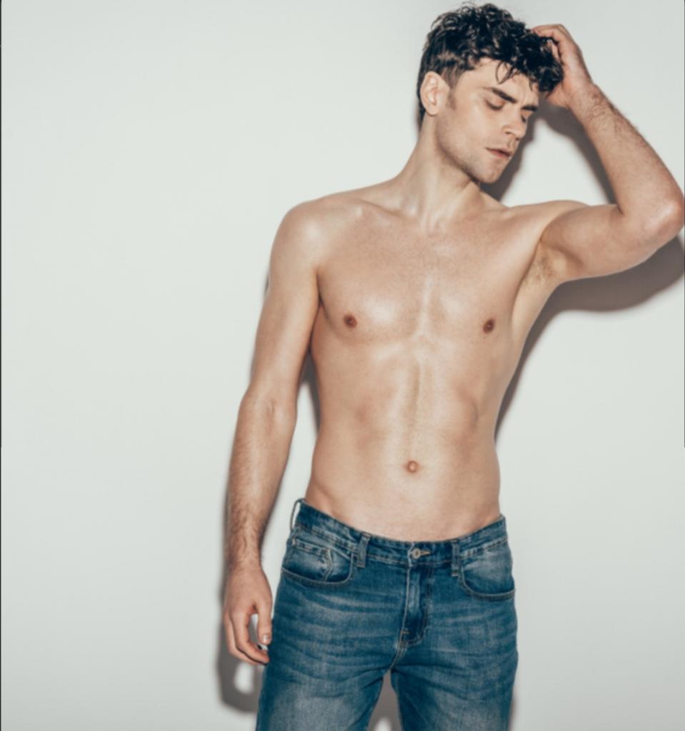 Chica busca chico en Cádiz: 