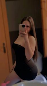 695977747: Chica busca chico en Barcelona