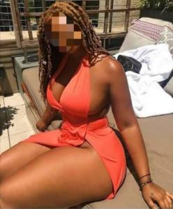 631973309: Chica busca chico en Lérida