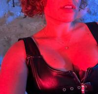 679995077: Chica busca chico en Menorca