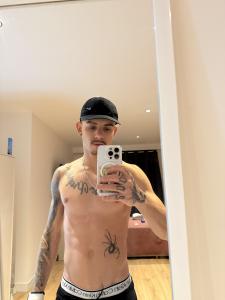 613497086: Chico busca chica en Barcelona