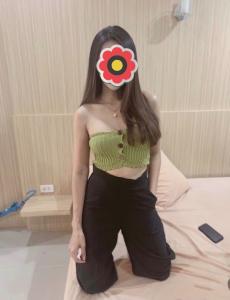 617271505: Chica busca chico en Sevilla